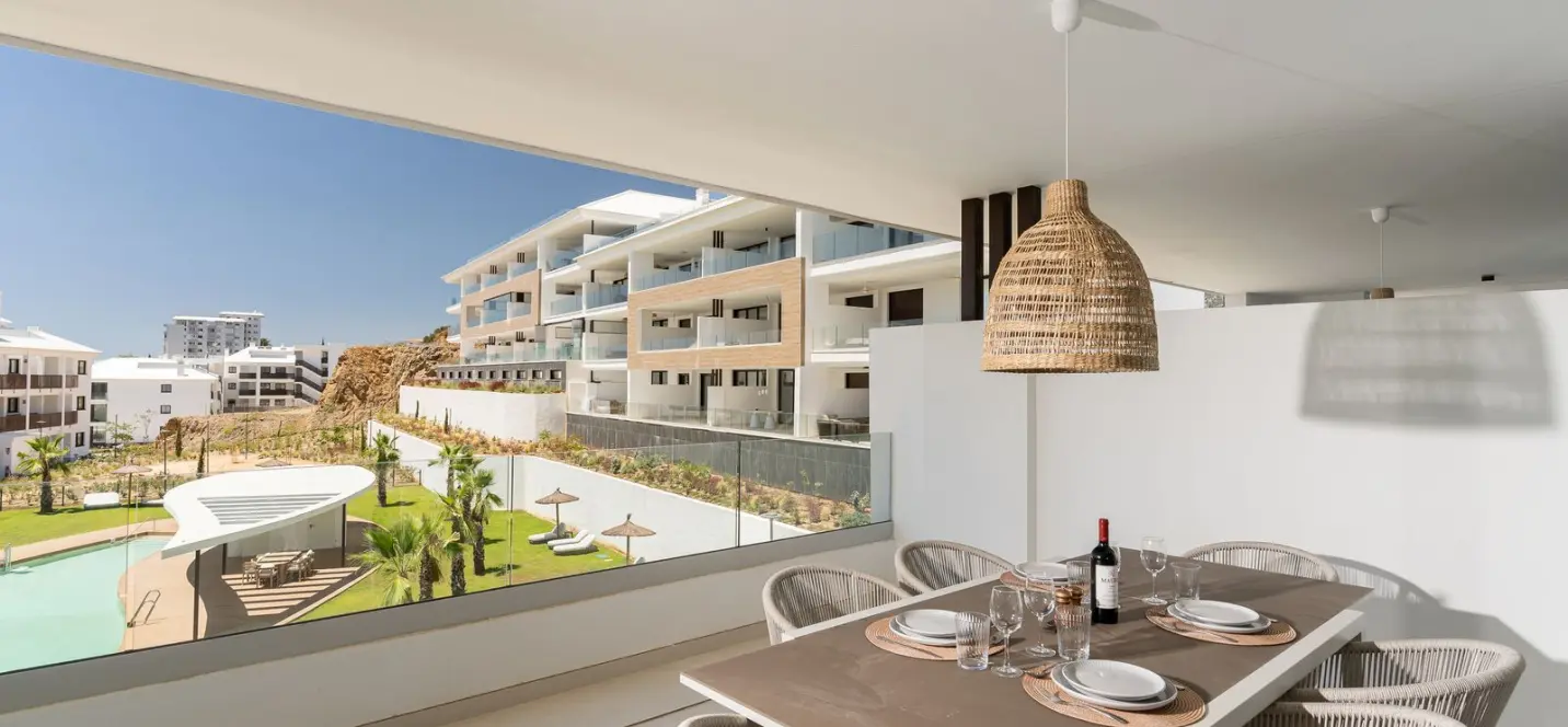 Venta de apartamento en planta media en Fuengirola 2