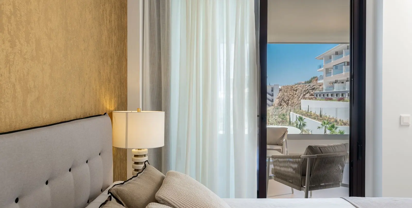 Venta de apartamento en planta media en Fuengirola 9