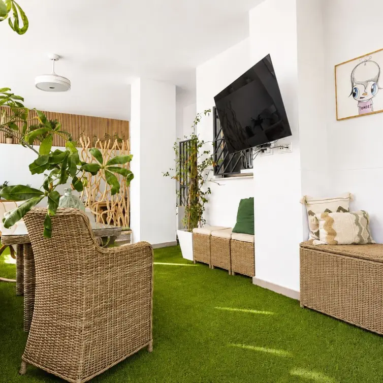 Продажа апартаментов на первом этаже в Torremolinos