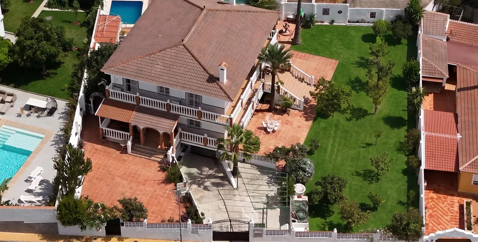 Продажа  отдельно стоящей виллы в Torremolinos 3