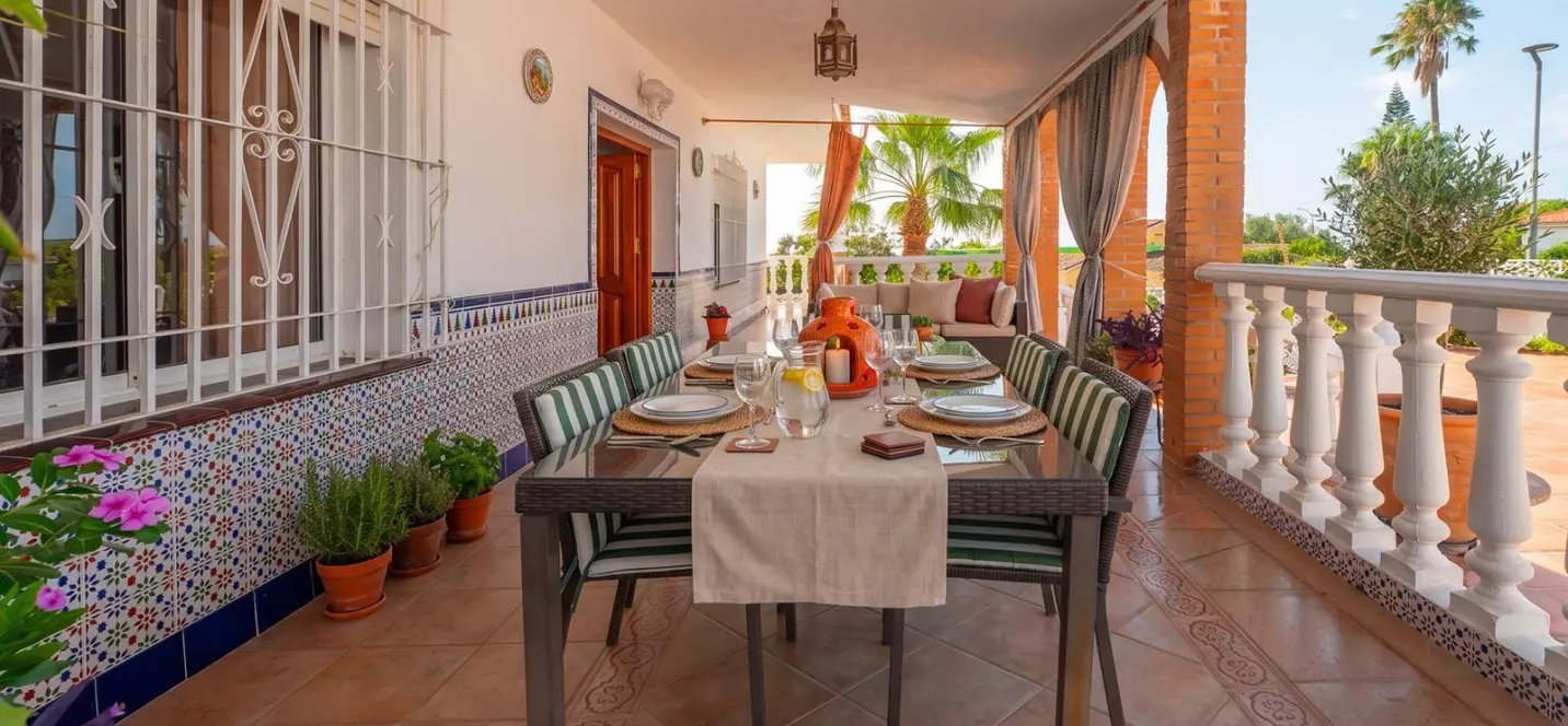 Продажа  отдельно стоящей виллы в Torremolinos 3