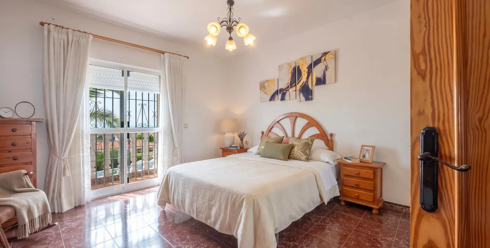 Продажа  отдельно стоящей виллы в Torremolinos 33
