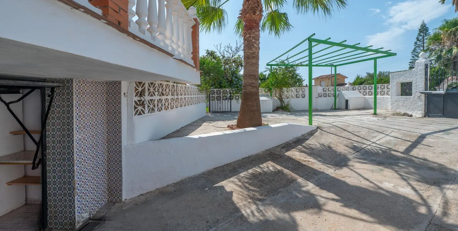 Продажа  отдельно стоящей виллы в Torremolinos 46