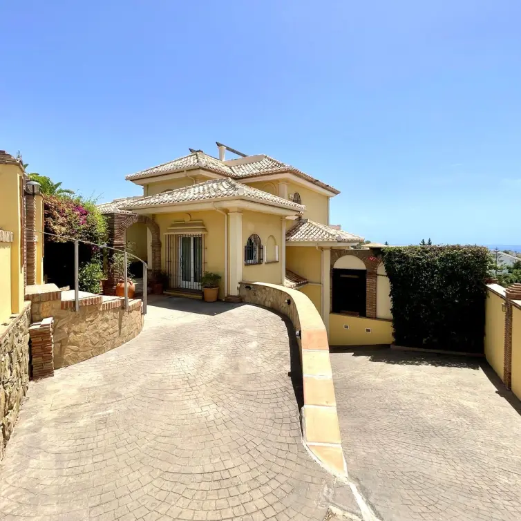 Sale of detached villa in Campo Mijas