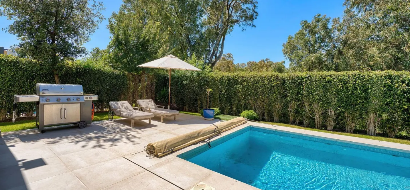 Venta de villa independiente en Atalaya 1