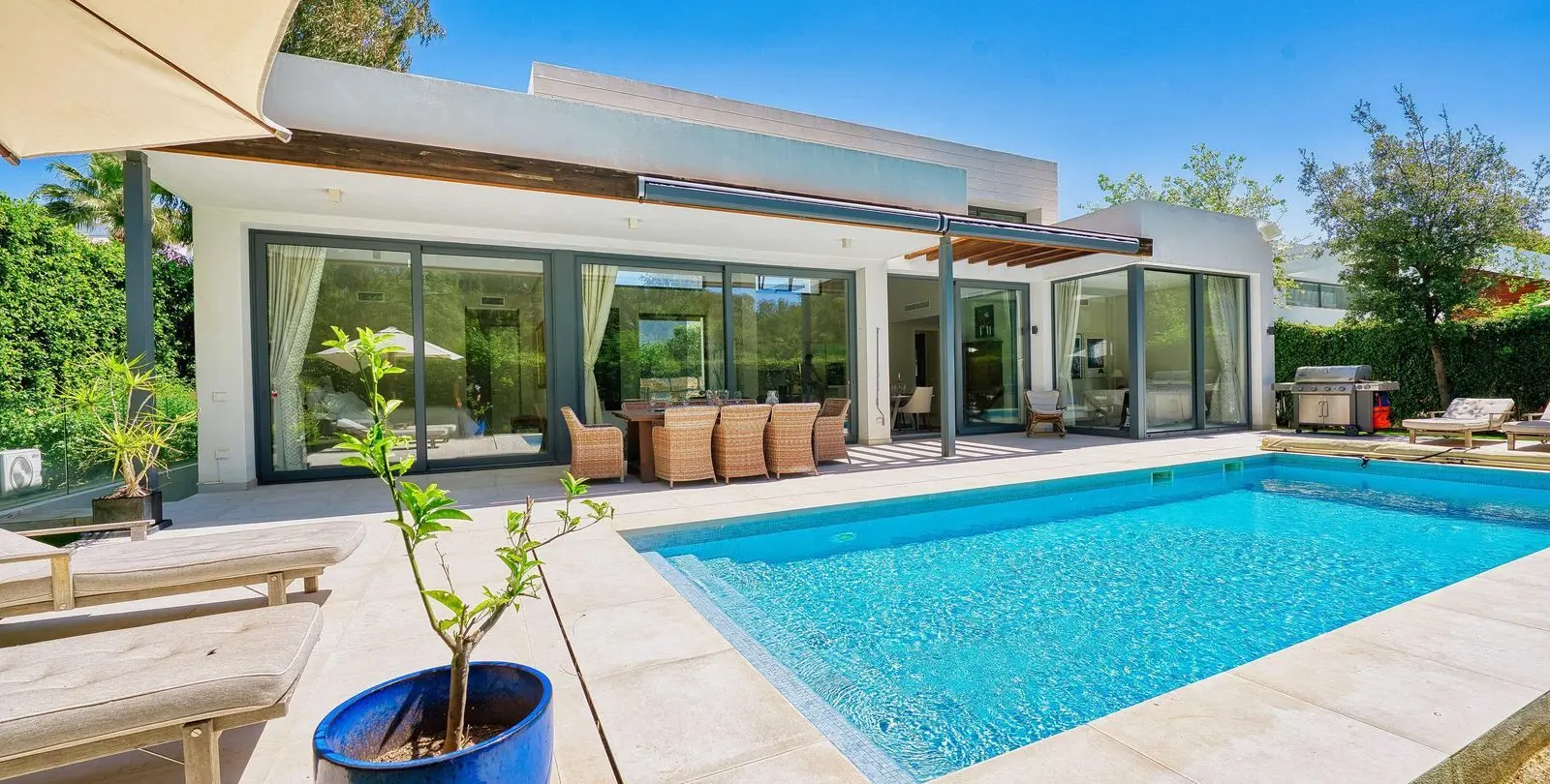 Venta de villa independiente en Atalaya 20