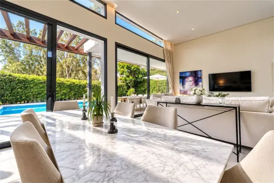 Image 25 thumb