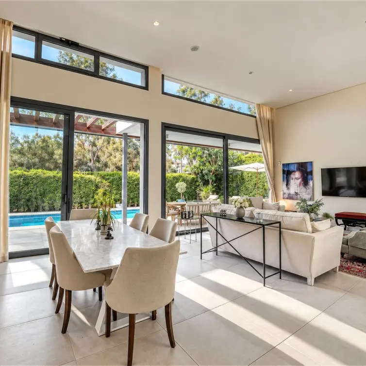 Venta de villa independiente en Estepona