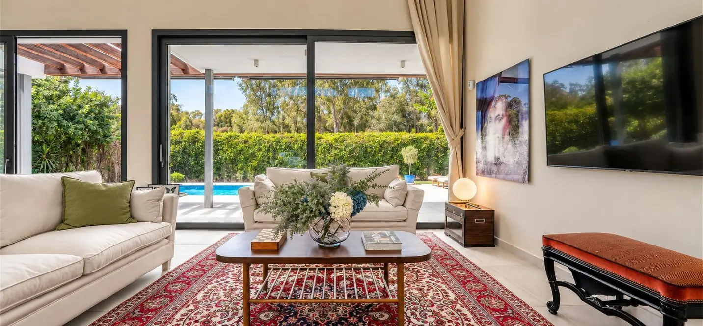 Venta de villa independiente en Estepona 3