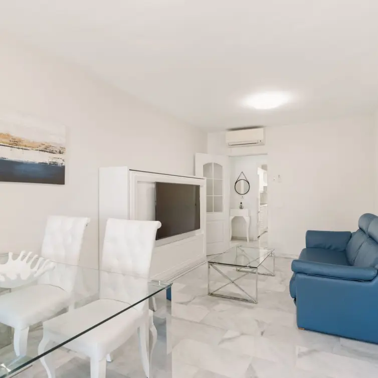 Venta de apartamento en planta media en Calahonda