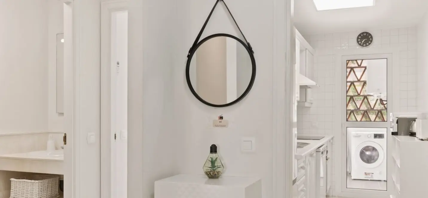 Venta de apartamento en planta media en Calahonda 4