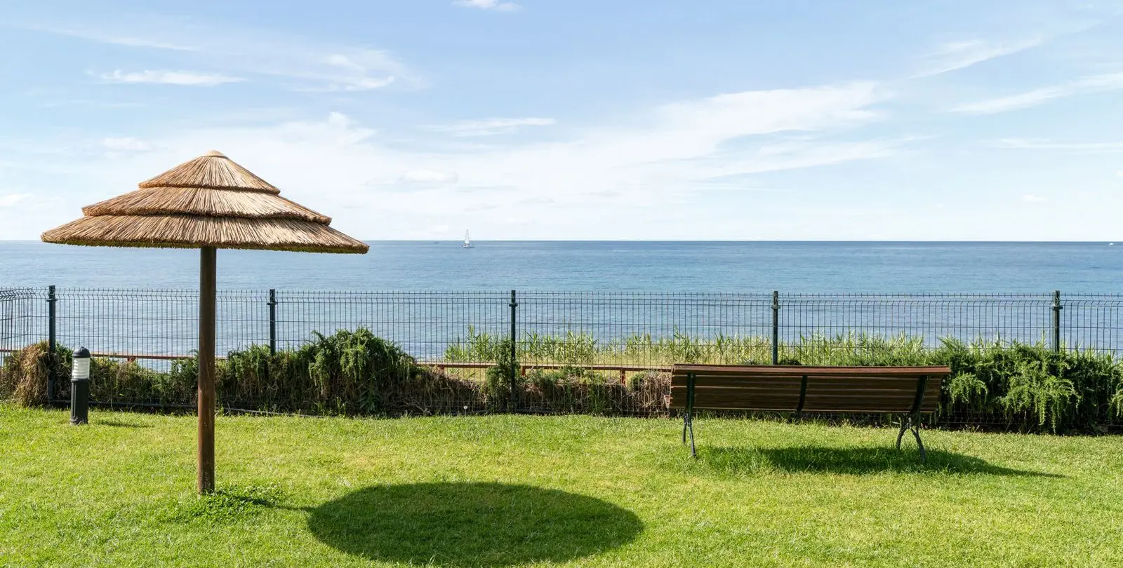 Venta de apartamento en planta media en Calahonda 25