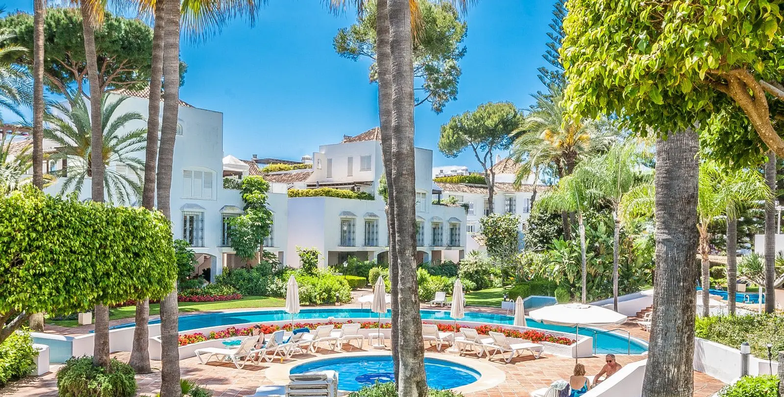 Продажа апартаментов на среднем этаже в Elviria 1