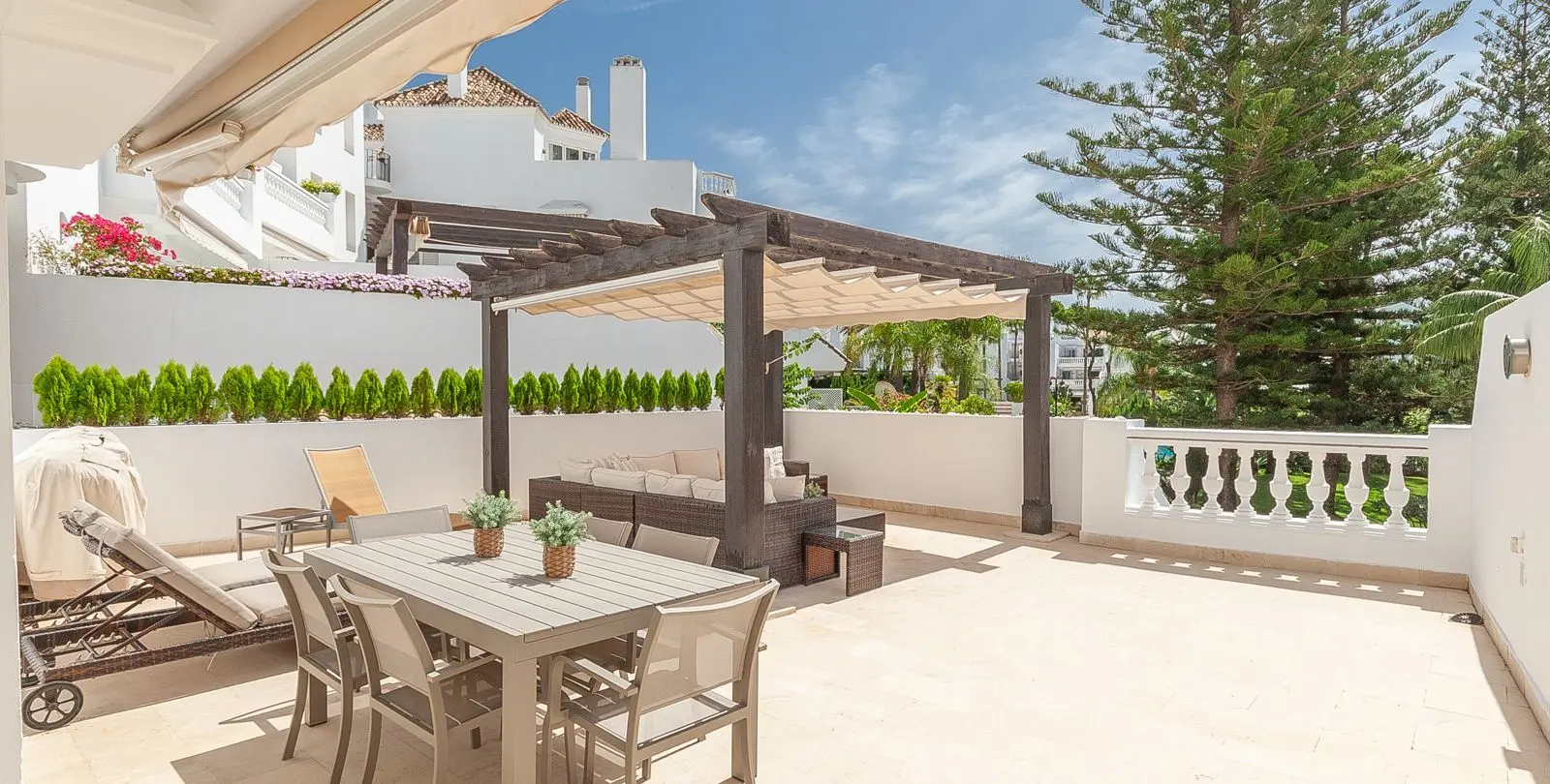 Продажа апартаментов на среднем этаже в Elviria 2