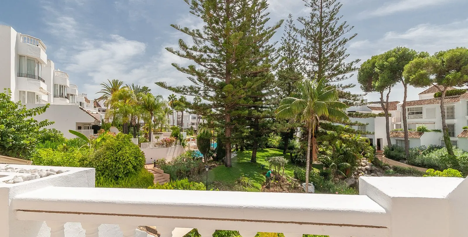 Продажа апартаментов на среднем этаже в Elviria 9