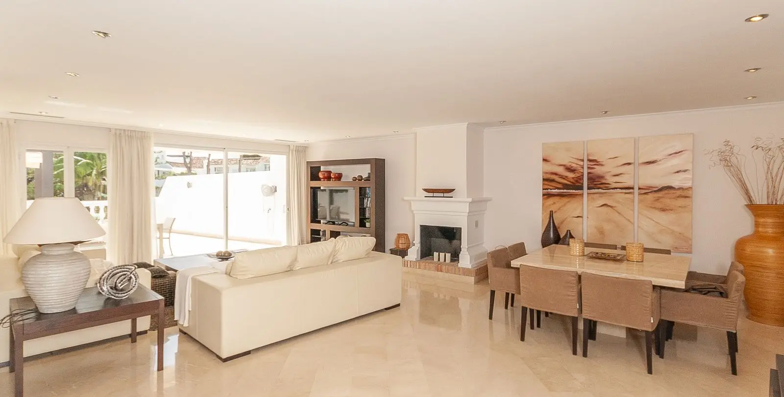 Продажа апартаментов на среднем этаже в Elviria 11