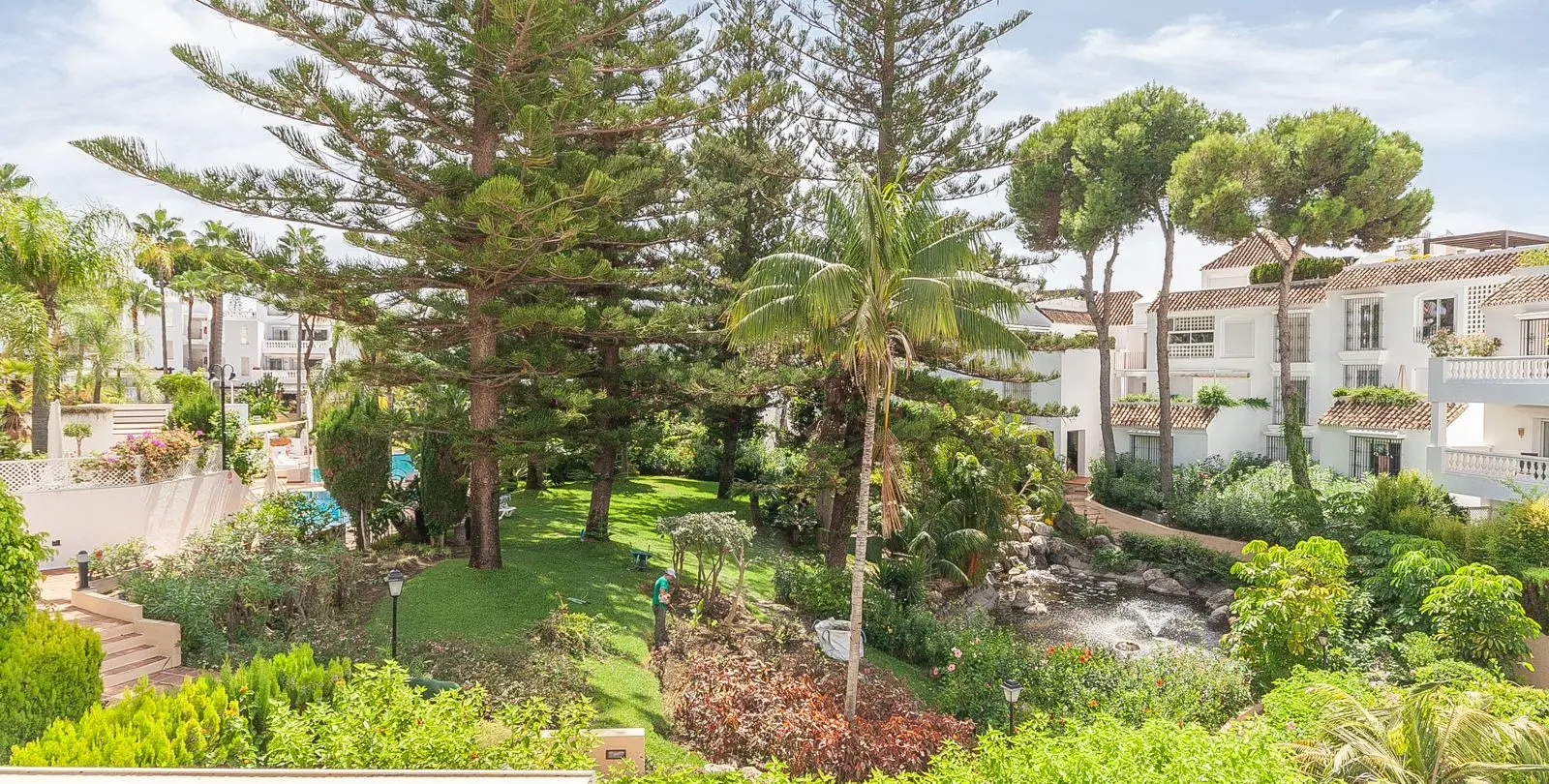 Продажа апартаментов на среднем этаже в Elviria 22