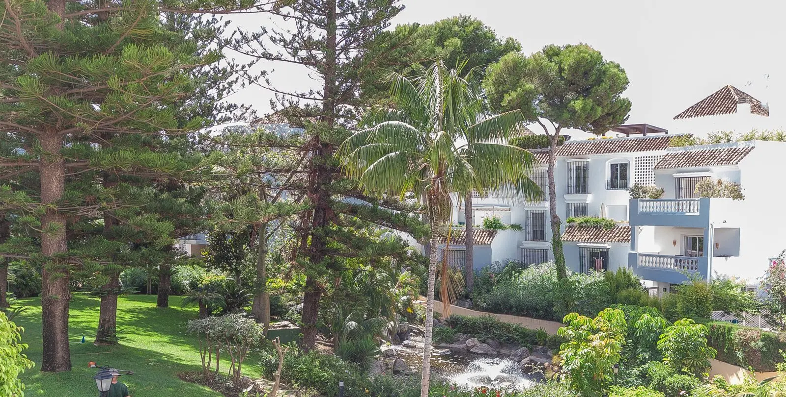 Продажа апартаментов на среднем этаже в Elviria 28