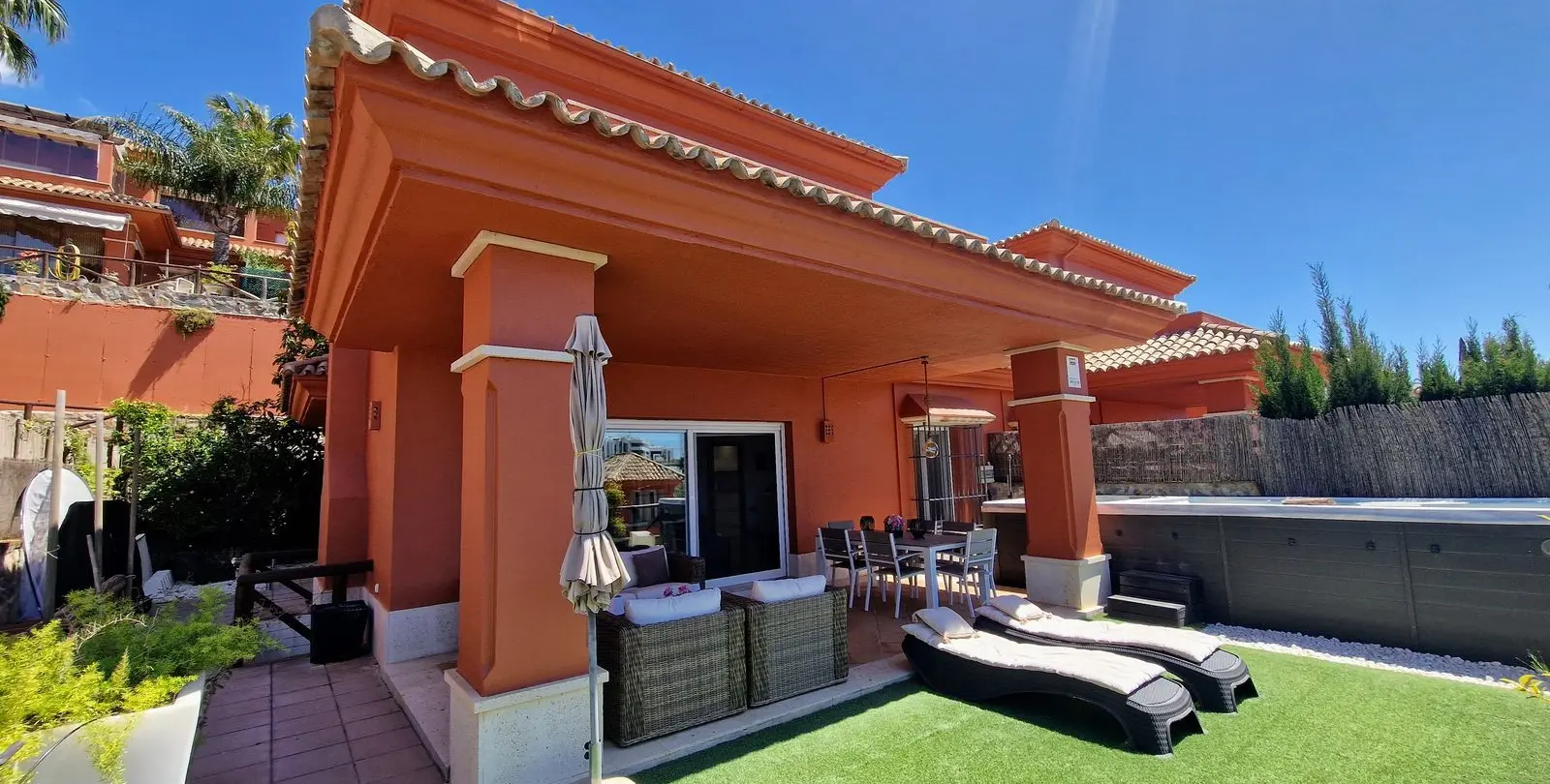 Venta de casa pareada en Santa Clara 1