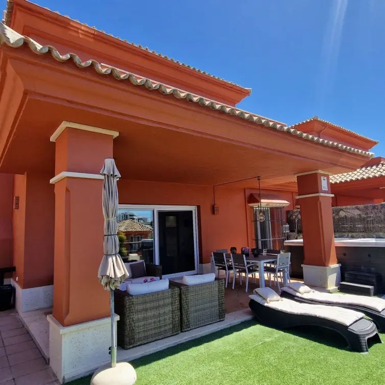 Venta de casa pareada en Santa Clara
