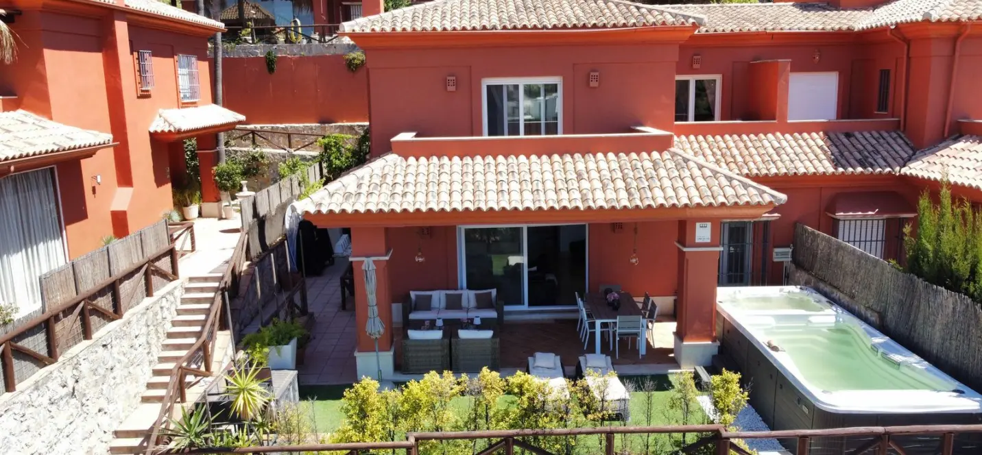 Venta de casa pareada en Santa Clara 1