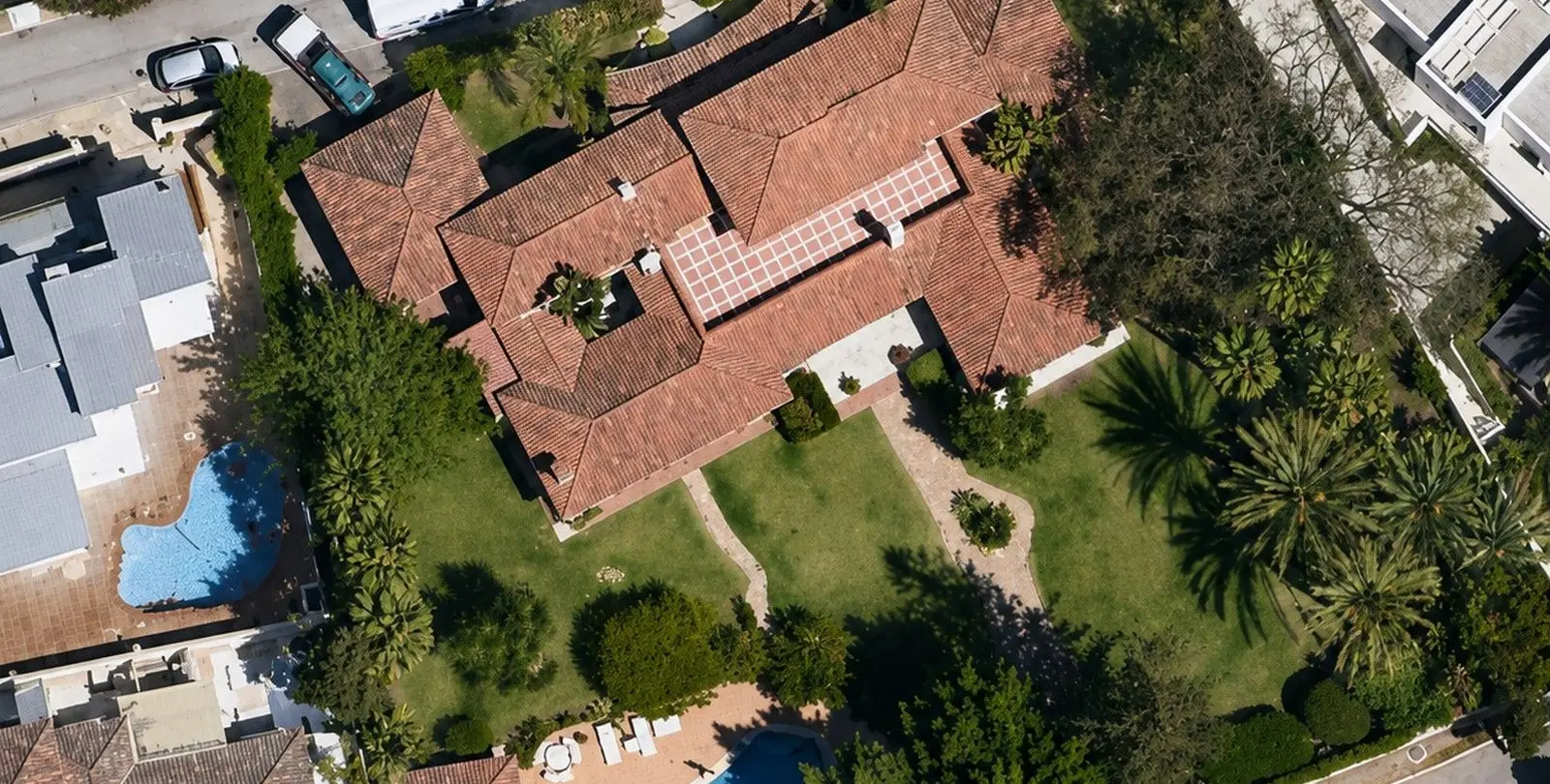 Venta de villa independiente en El Paraiso 1