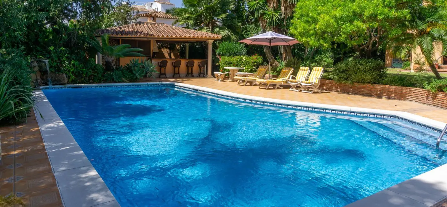 Venta de villa independiente en El Paraiso 3