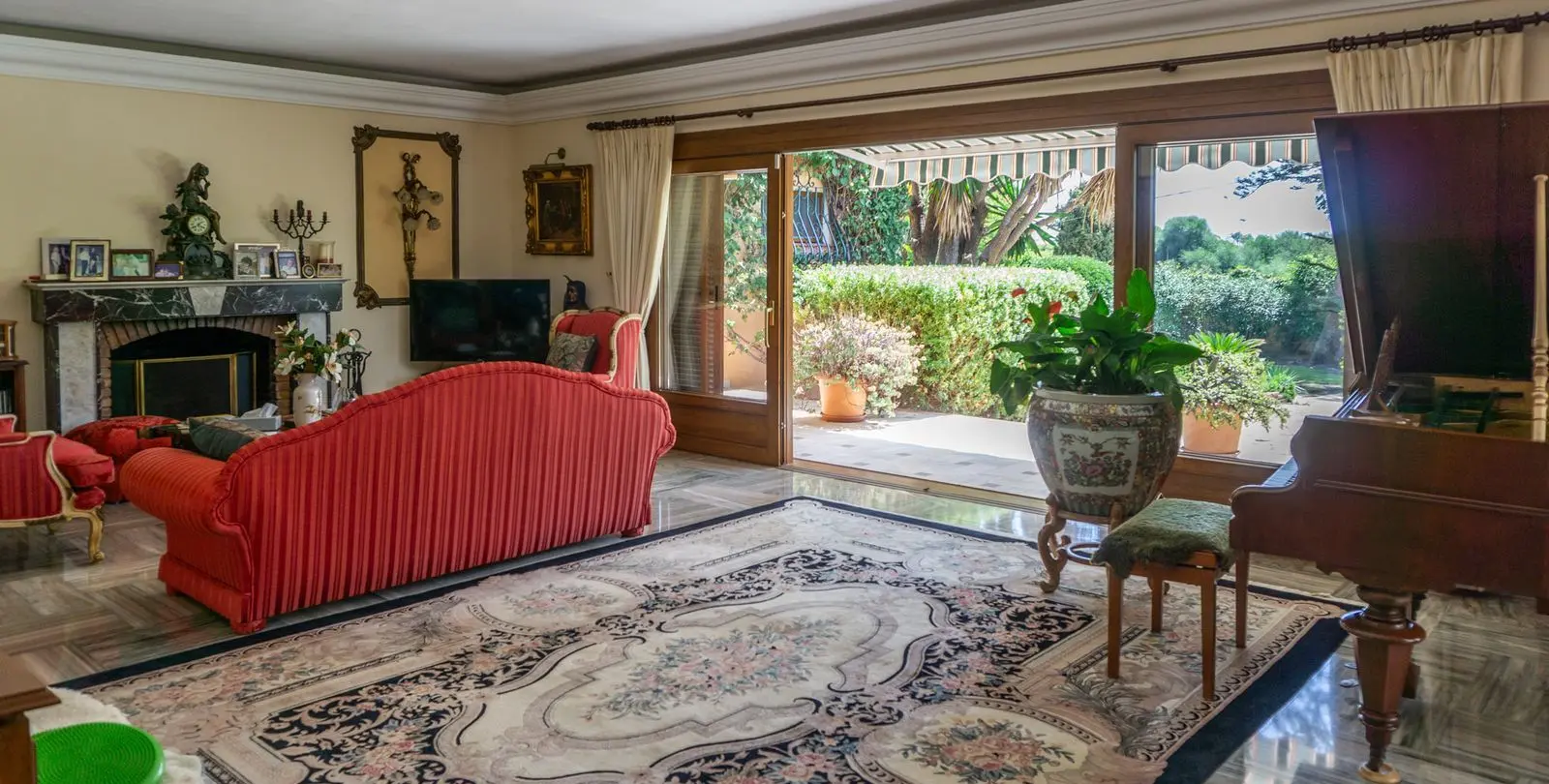 Venta de villa independiente en El Paraiso 19