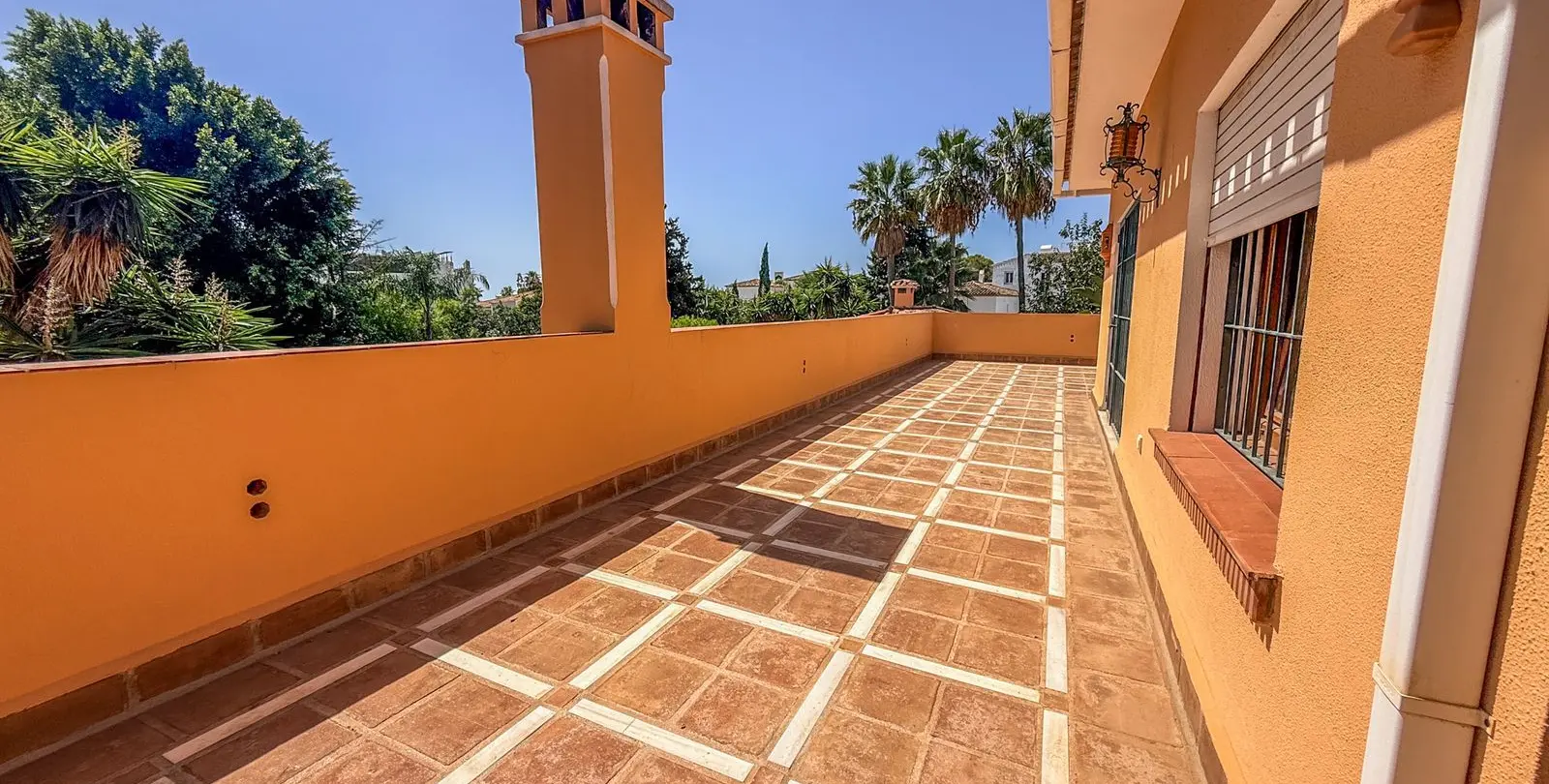 Venta de villa independiente en El Paraiso 36