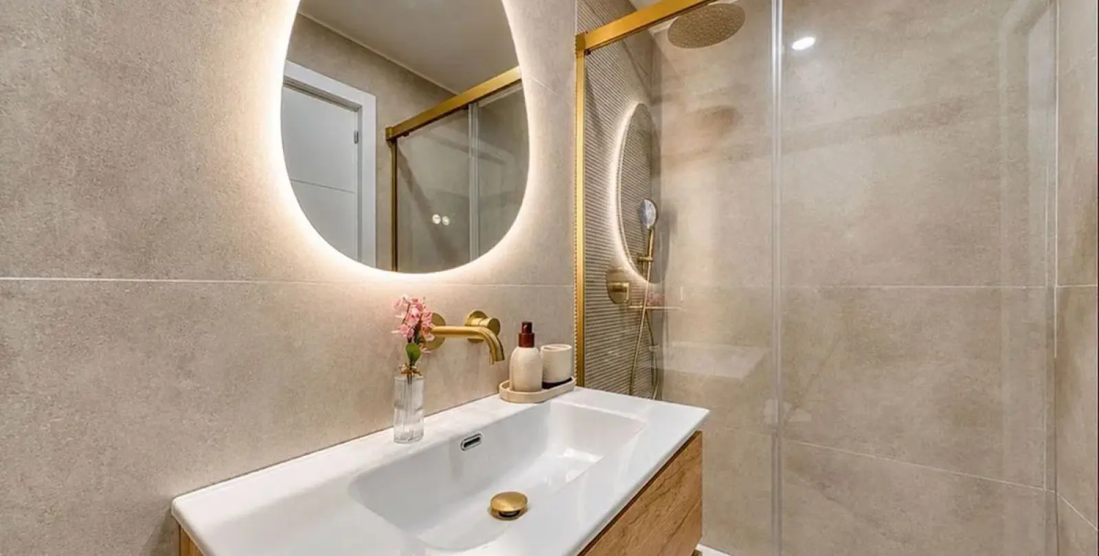 Alquiler a largo plazo de apartamento en planta media en Nueva Andalucía 25