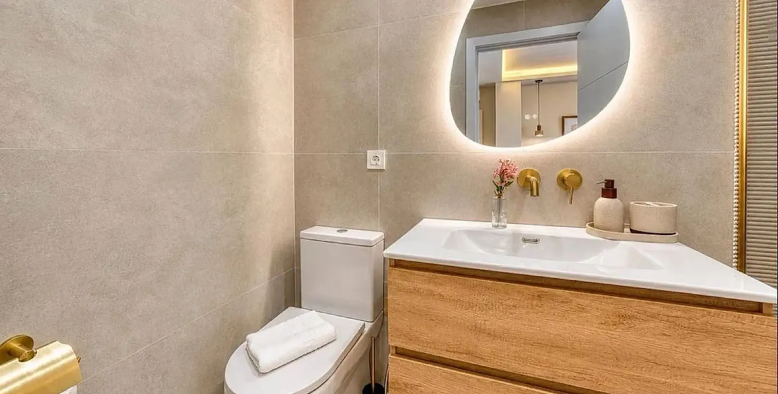 Alquiler a largo plazo de apartamento en planta media en Nueva Andalucía 31