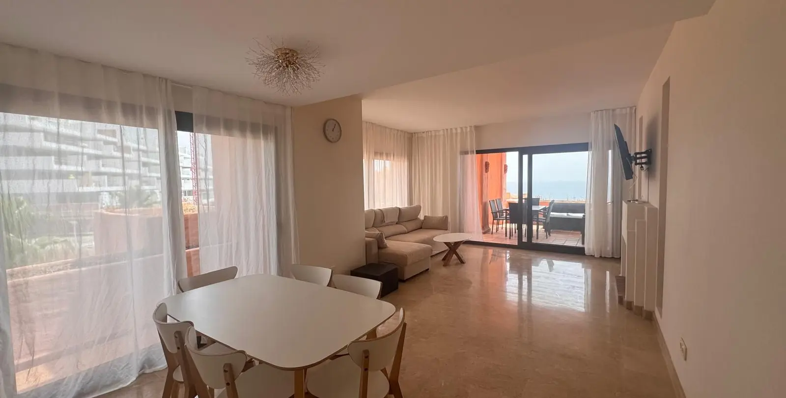 Sale of penthouse in Manilva 3