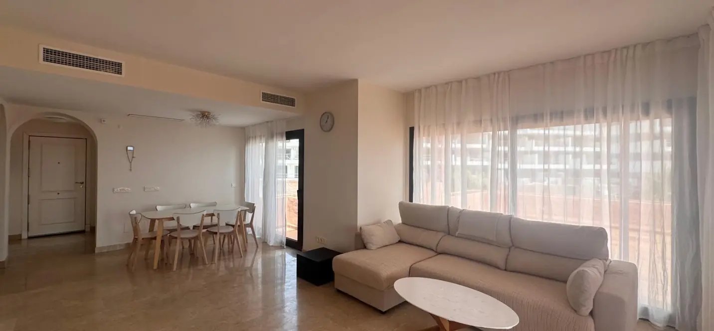 Sale of penthouse in Manilva 3