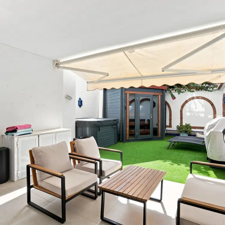 Sale of ground floor apartment in Calahonda