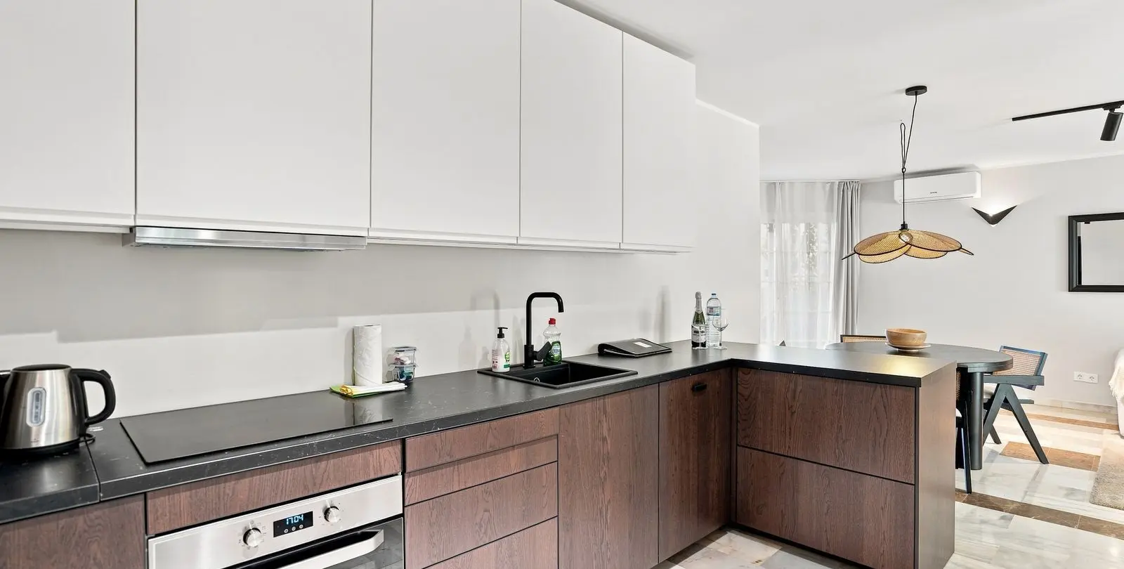 Sale of ground floor apartment in Calahonda 15