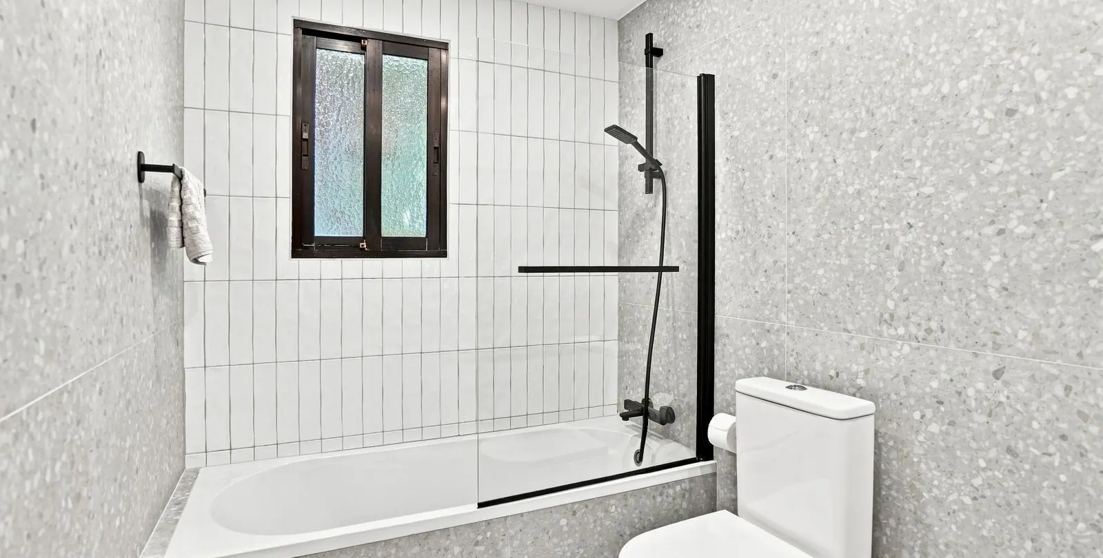 Sale of ground floor apartment in Calahonda 18