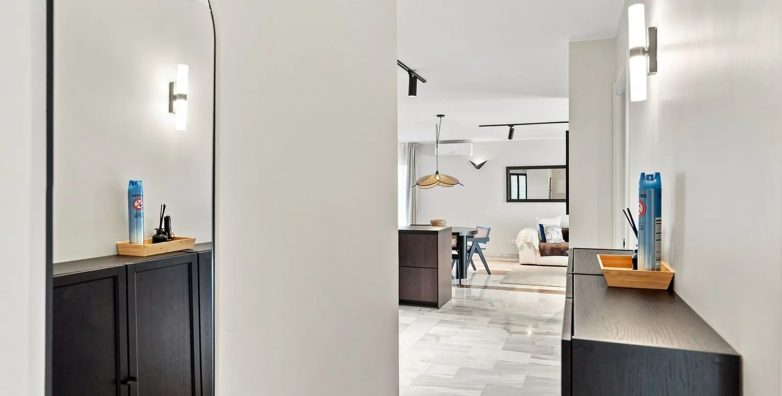 Sale of ground floor apartment in Calahonda 23