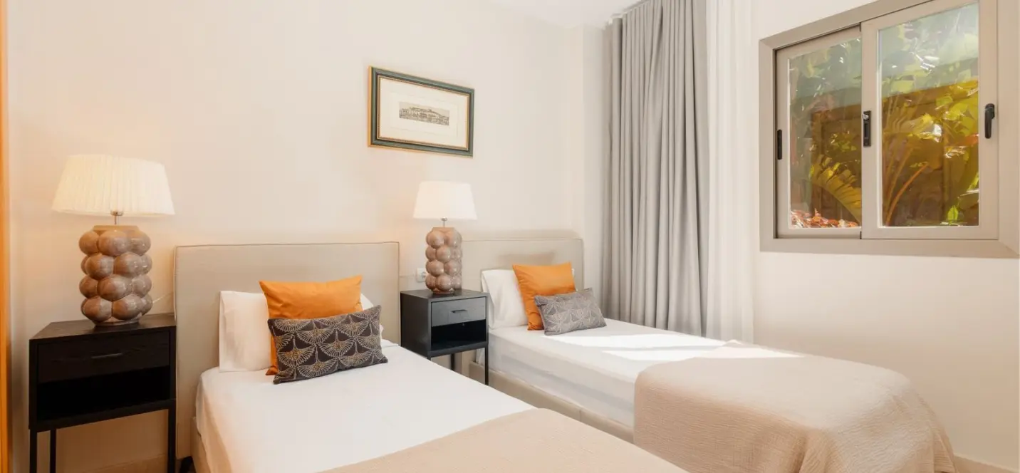 Sale of ground floor apartment in Benahavís 4