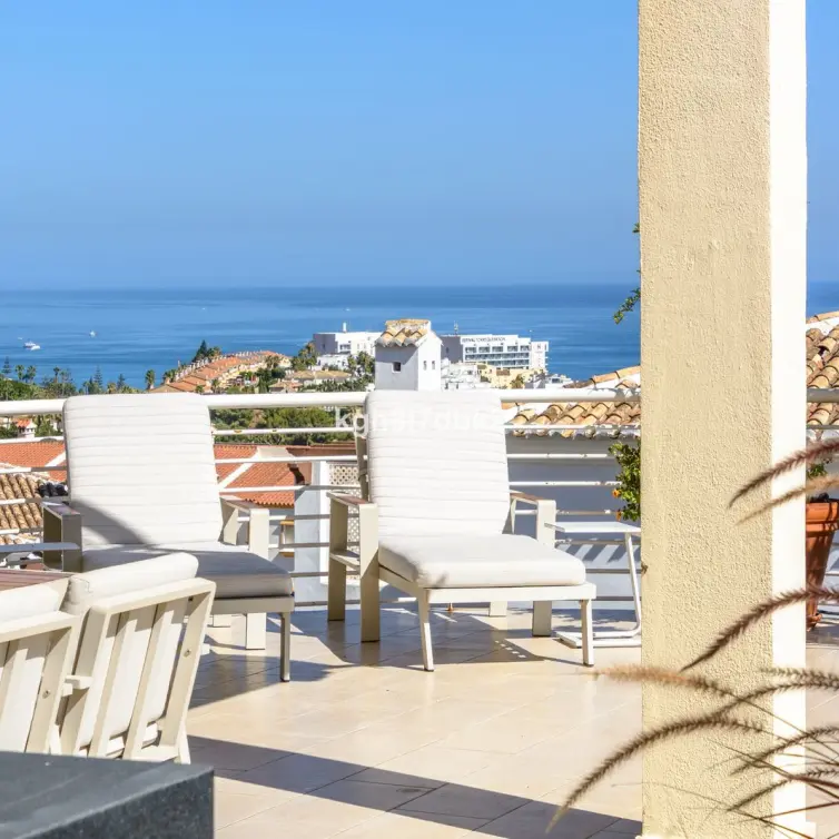 Sale of middle floor apartment in Benalmadena