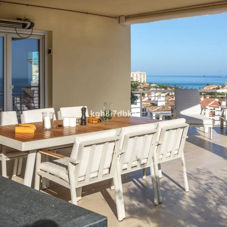 Sale of middle floor apartment in Benalmadena