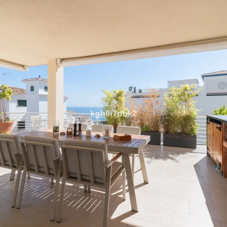 Sale of middle floor apartment in Benalmadena