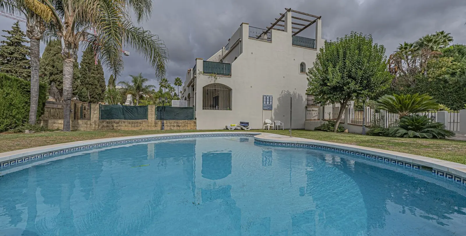 Sale of townhouse in Nagüeles 1