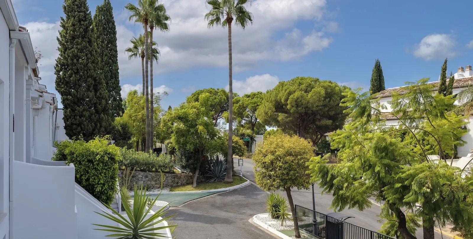 Sale of townhouse in La Quinta 1