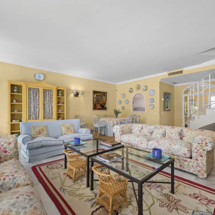 Sale of townhouse in La Quinta