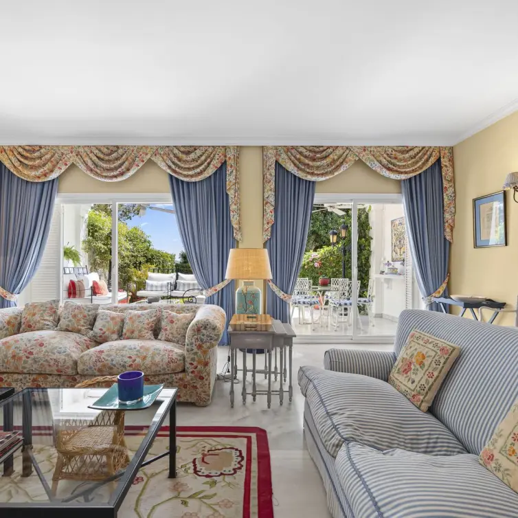 Sale of townhouse in La Quinta