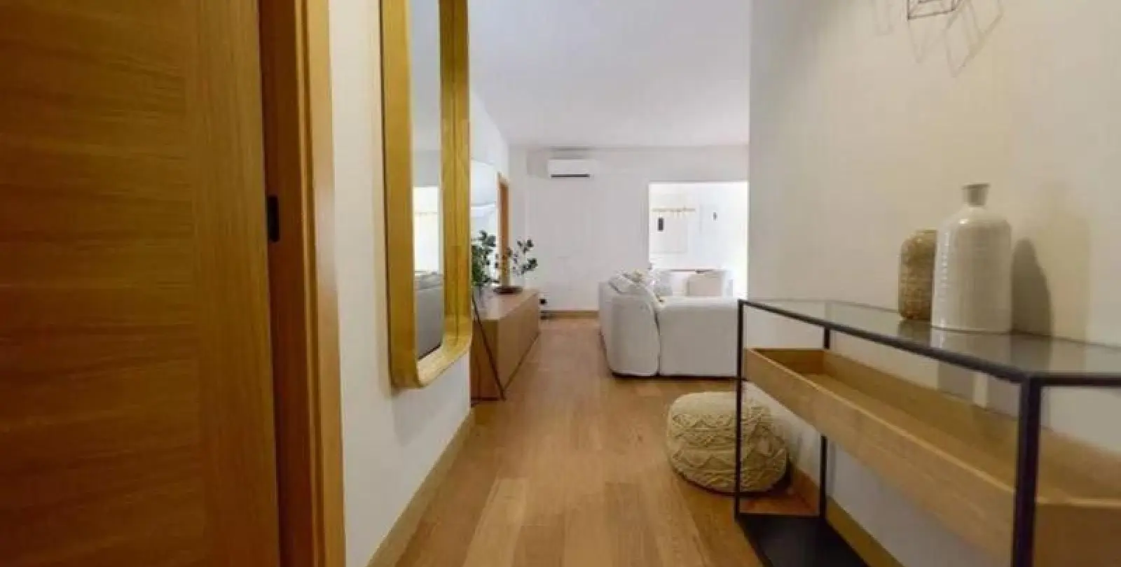 Sale of middle floor apartment in Puerto Banús 15