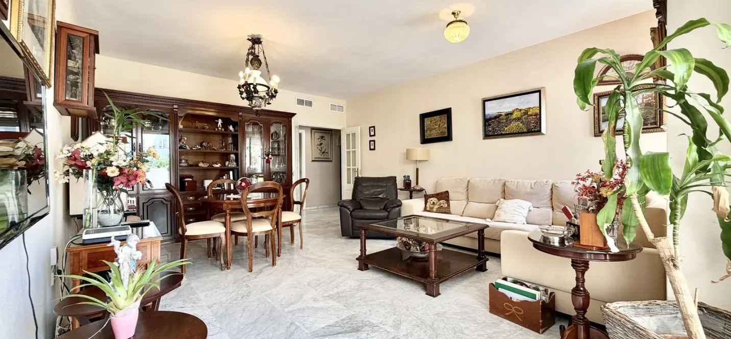 Venta de apartamento en planta baja en The Golden Mile 2