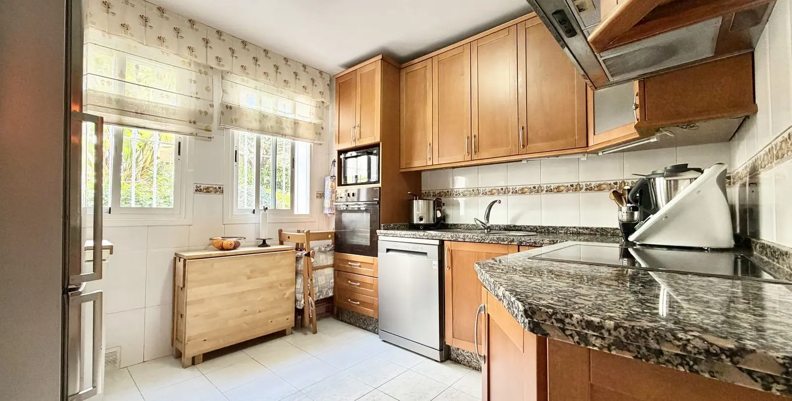 Venta de apartamento en planta baja en The Golden Mile 11