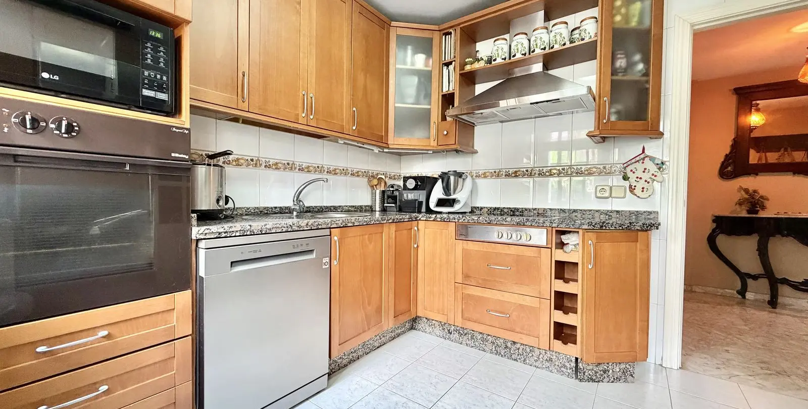 Venta de apartamento en planta baja en The Golden Mile 12