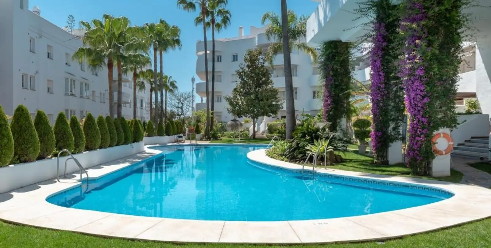 Venta de apartamento en planta baja en The Golden Mile 27